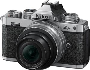 Nikon Z fc mit Objektiv Z DX  16-50mm 3.5-6.3 VR (VOA090K002) 